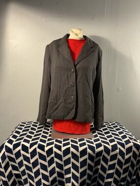 Karen Scott Gray Jacket with Red Trim with shirt set